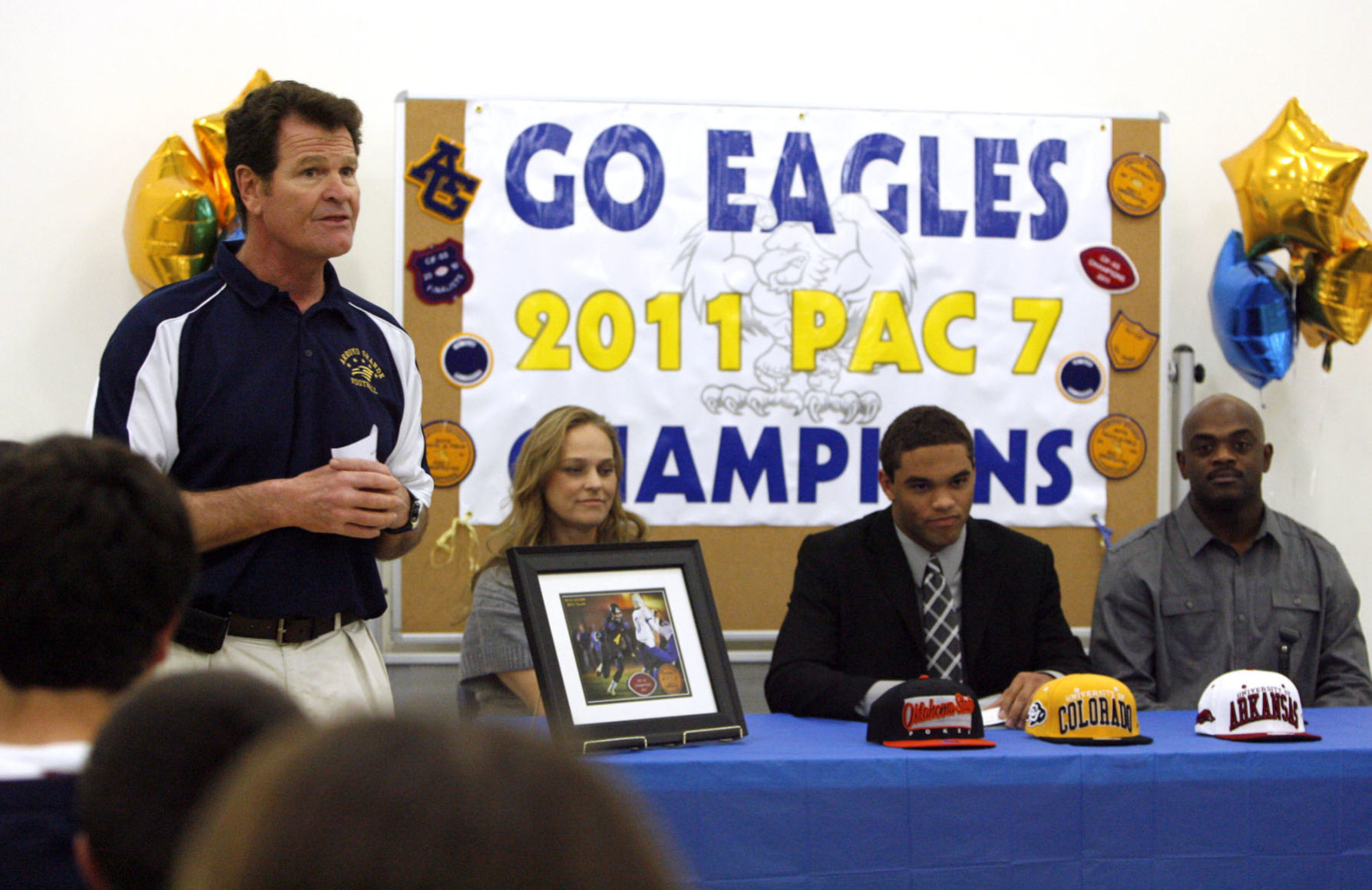 020112 JacobsSigning04.JPG